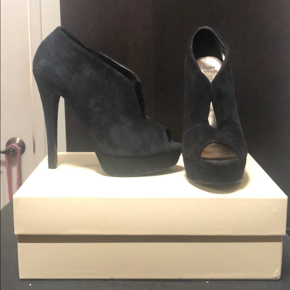 Steve Madden suede bootie